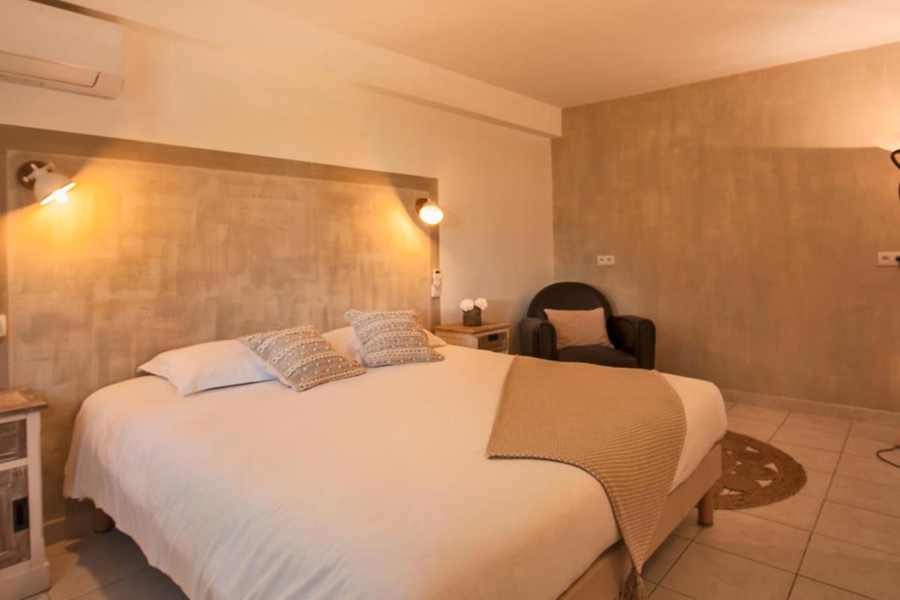 Location De Vacances Olivier Jardin Privatif Et Piscine Chauffee Partagee Calvi  Luaran gambar
